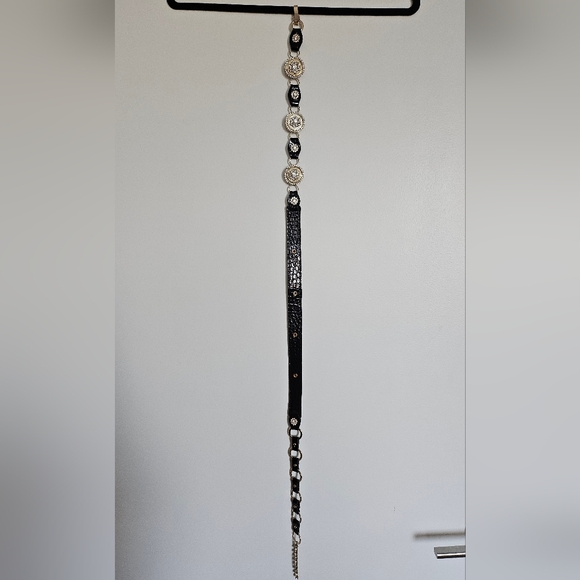 D.i.a Gyaru Rhinestone Black and Gold Chain O Ring Belt - Picture 7 of 12